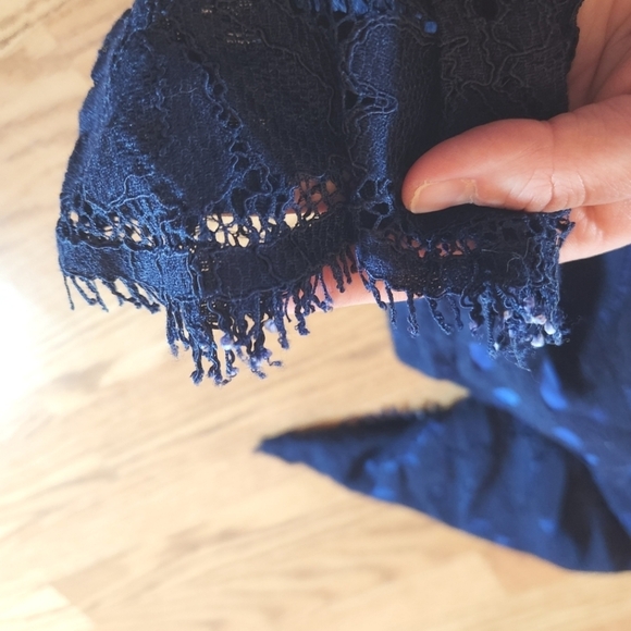EUC Lilly Pulitzer Elegant Navy Lace Dress, Size 6 - Picture 10 of 11